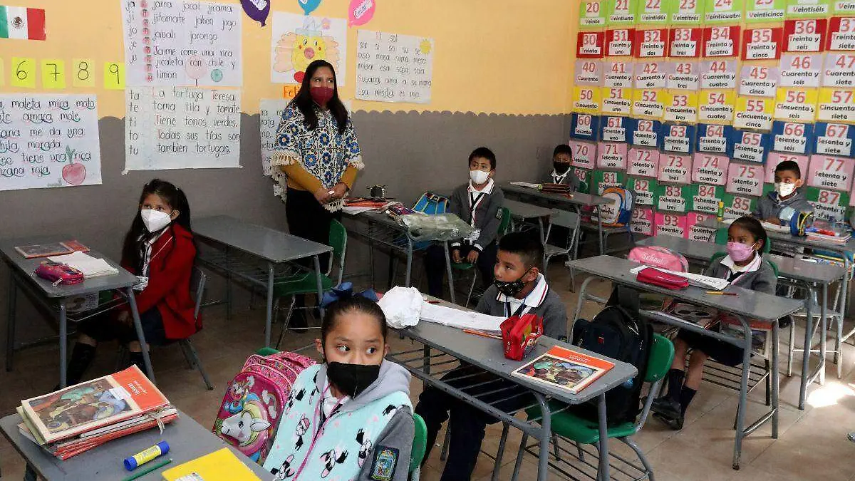 Niños en la escuela